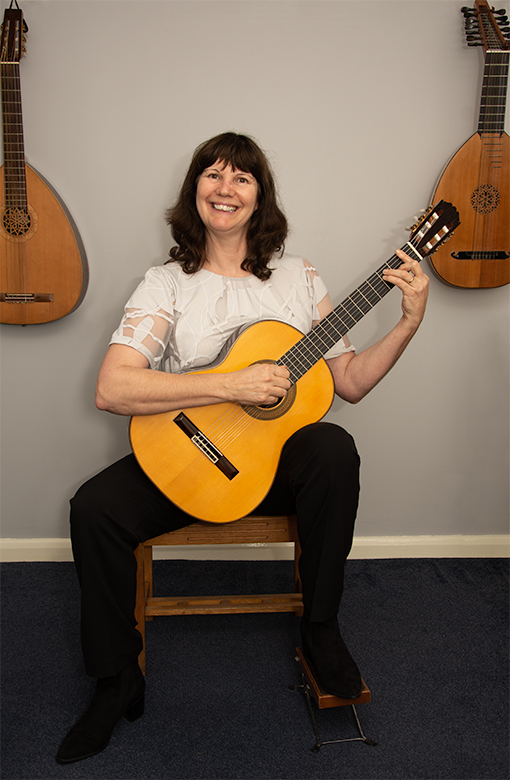 Adele Rosić - Classical Guitar Tutor